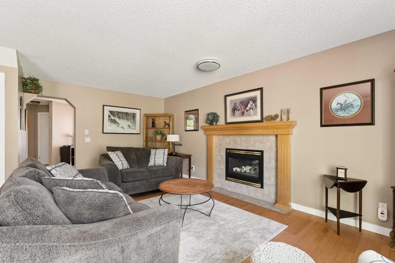 11 Somerglen Court SW