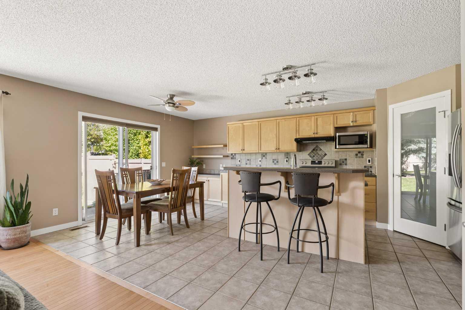 11 Somerglen Court SW