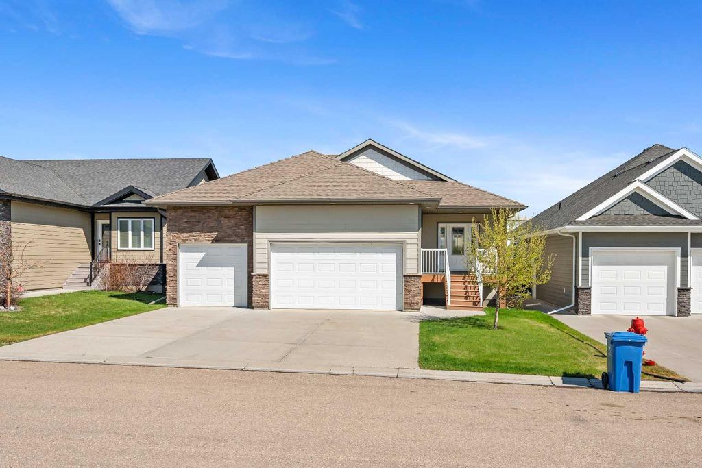 Photo of 2715 73 Avenue #6, Lloydminster, AB T9V 3L7 (MLS # A2314181)