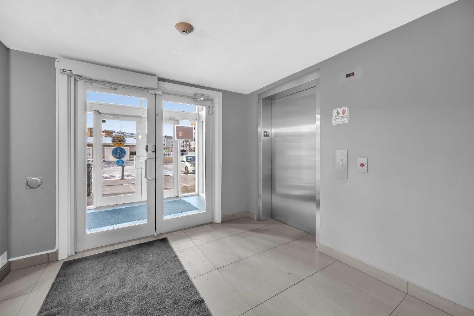 302 Skyview Ranch Drive NE 7206