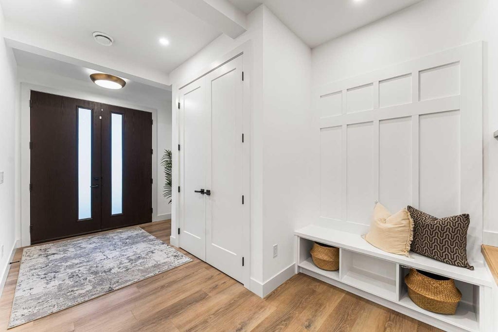 Photo of 407 Patterson Boulevard SW, Calgary, AB T3H 3N6 (MLS # A2340908)