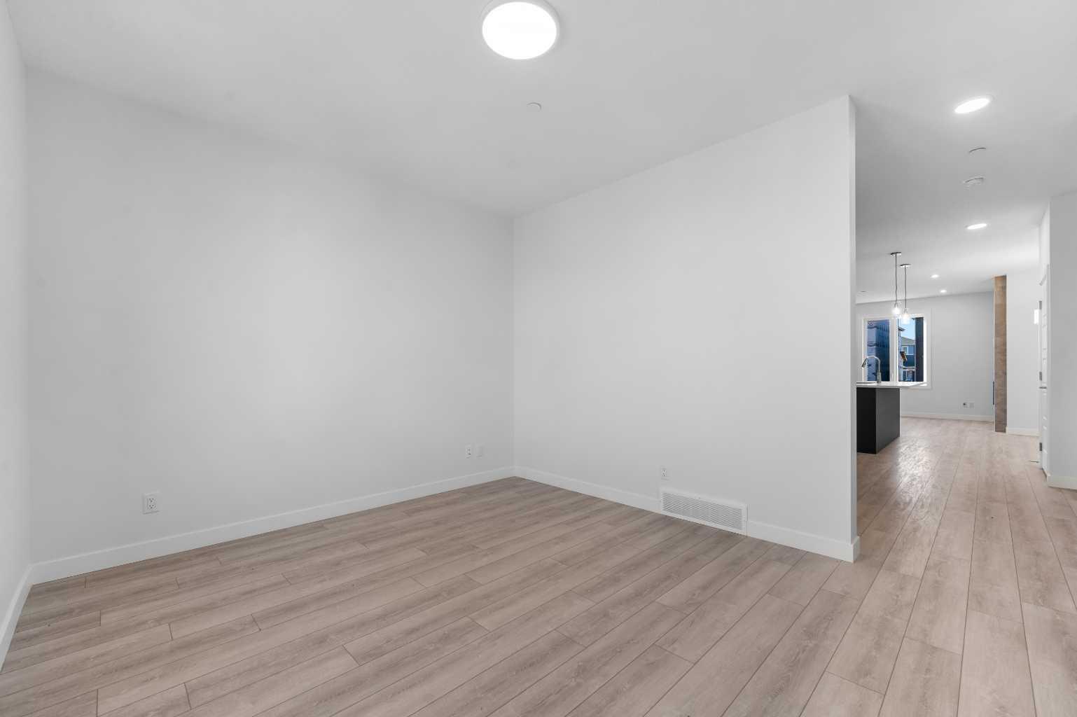 477 Hotchkiss Drive SE