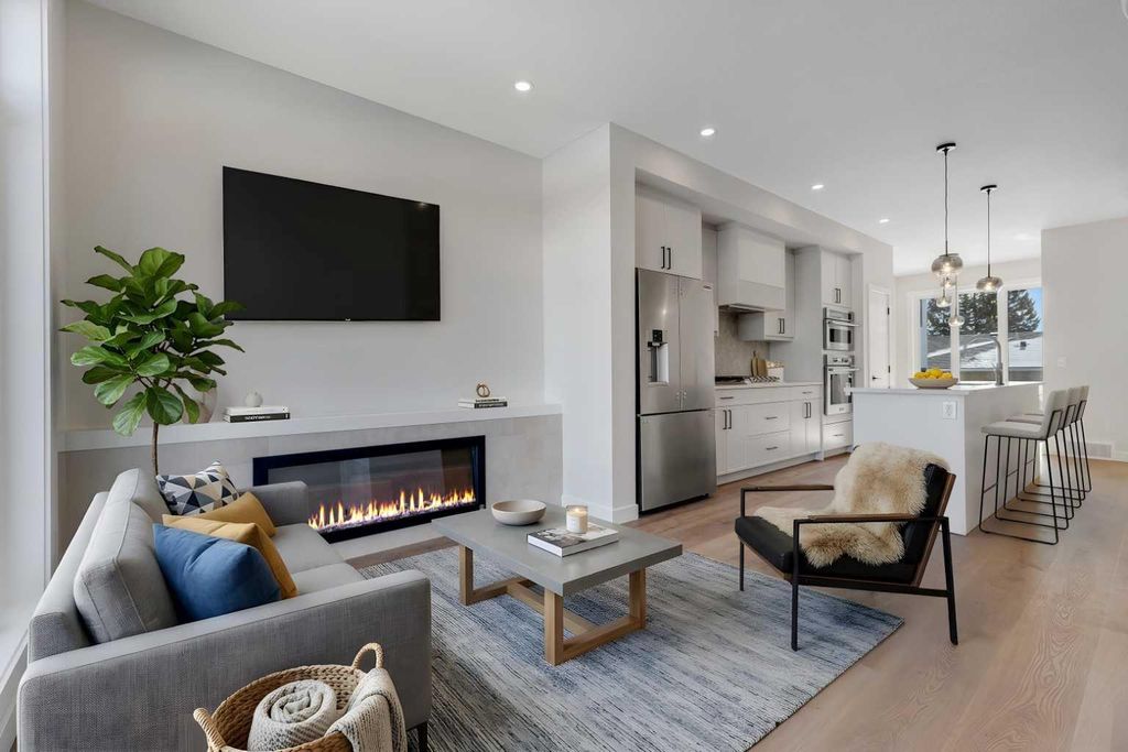 Photo of 4307 30 Avenue SW, Calgary, AB T3E 0T5 (MLS # A2293044)