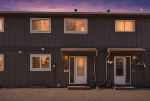 Photo of 5340 17 Avenue SW #213, Calgary, AB T3E 6M3 (MLS # A2314110)