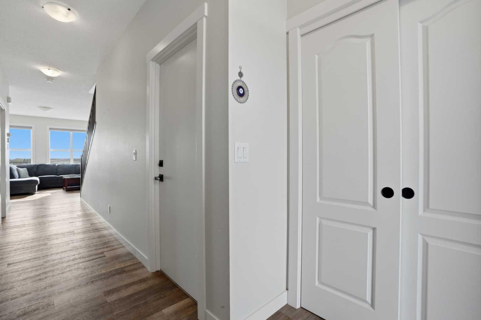 111 Homestead Close NE