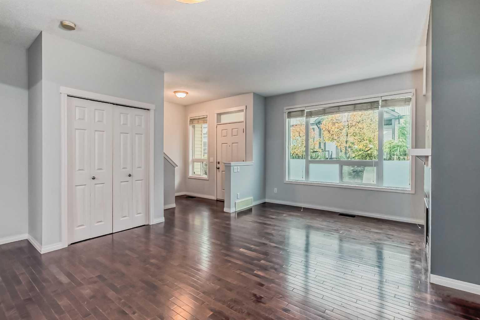 219 Kincora Lane NW