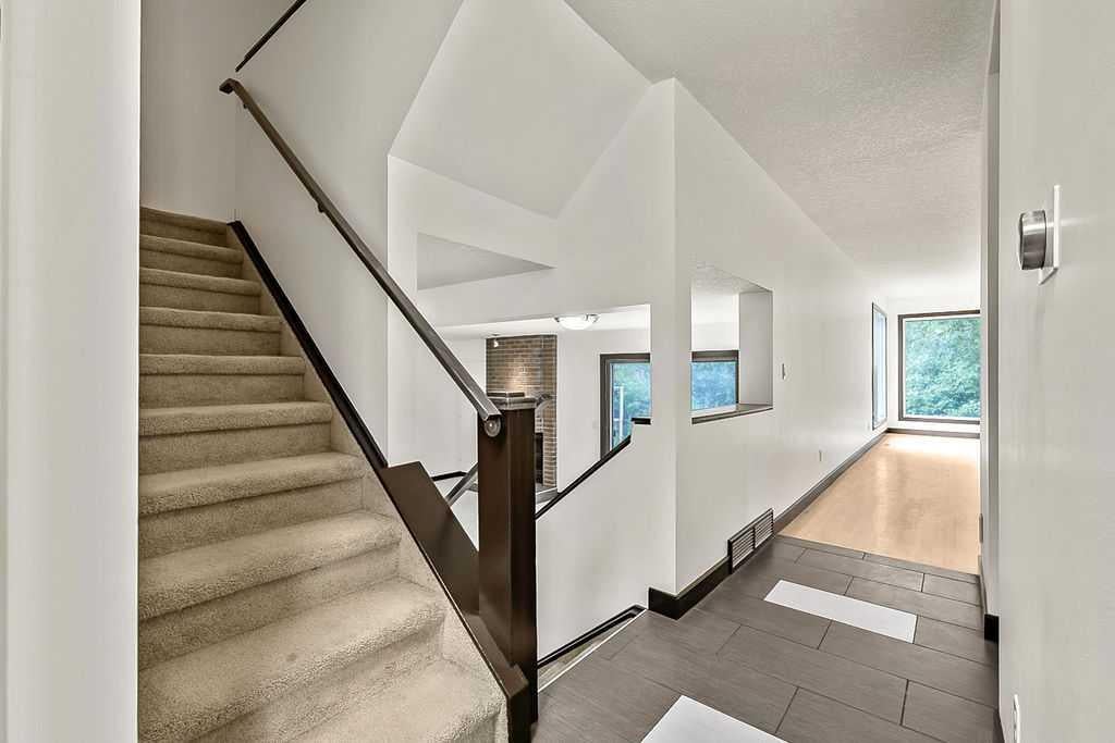 200 Bernard Drive NW