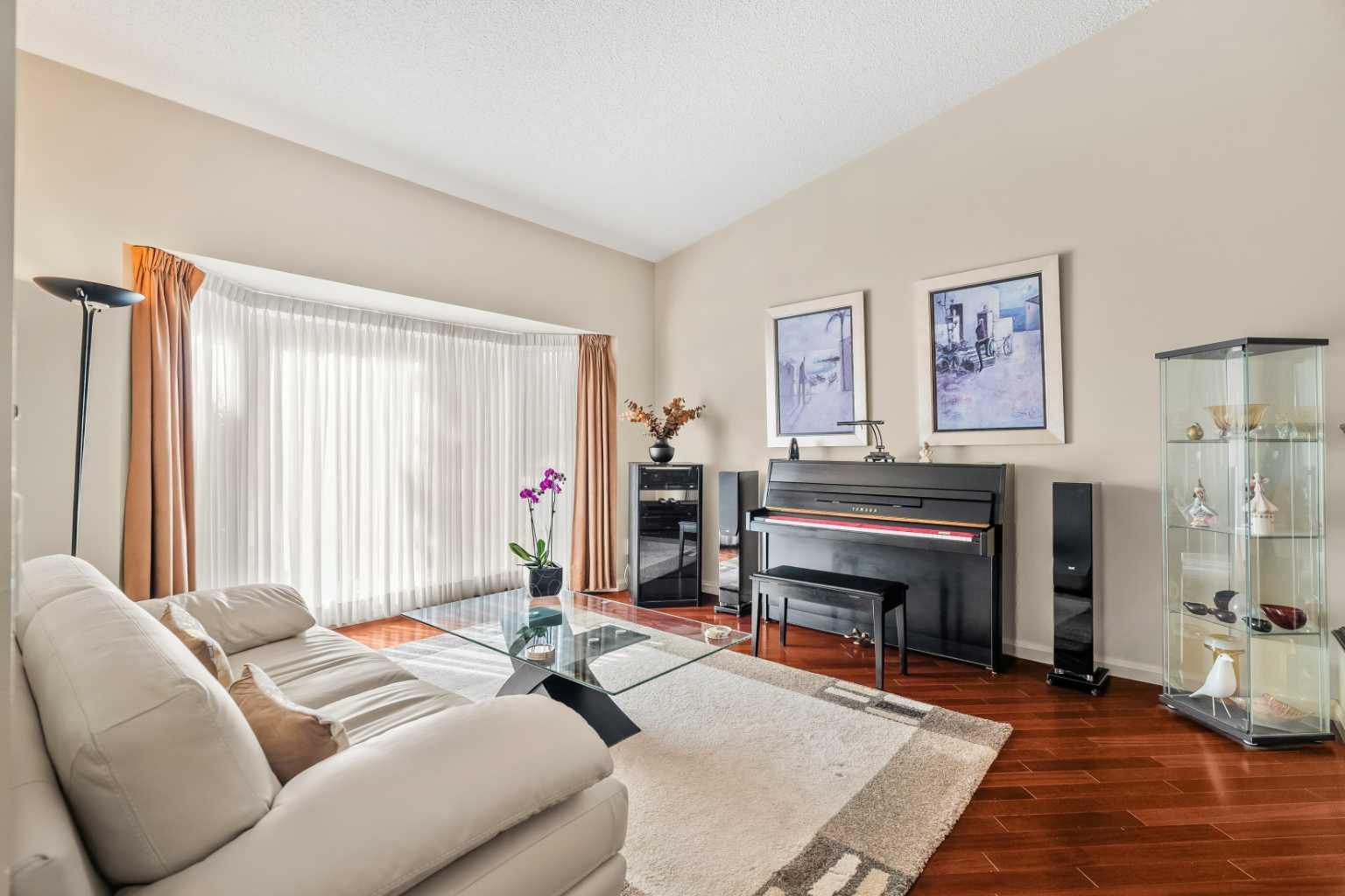 91 Sun Valley Drive SE