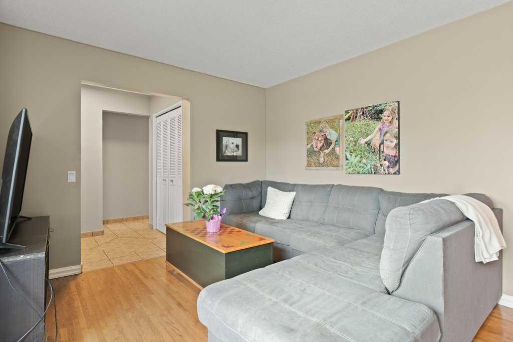 131 Bracewood Road SW
