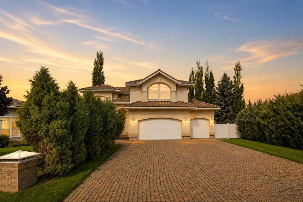 Photo of 25 Ashmore Close, Red Deer, AB T4R 2R7 (MLS # A2337277)