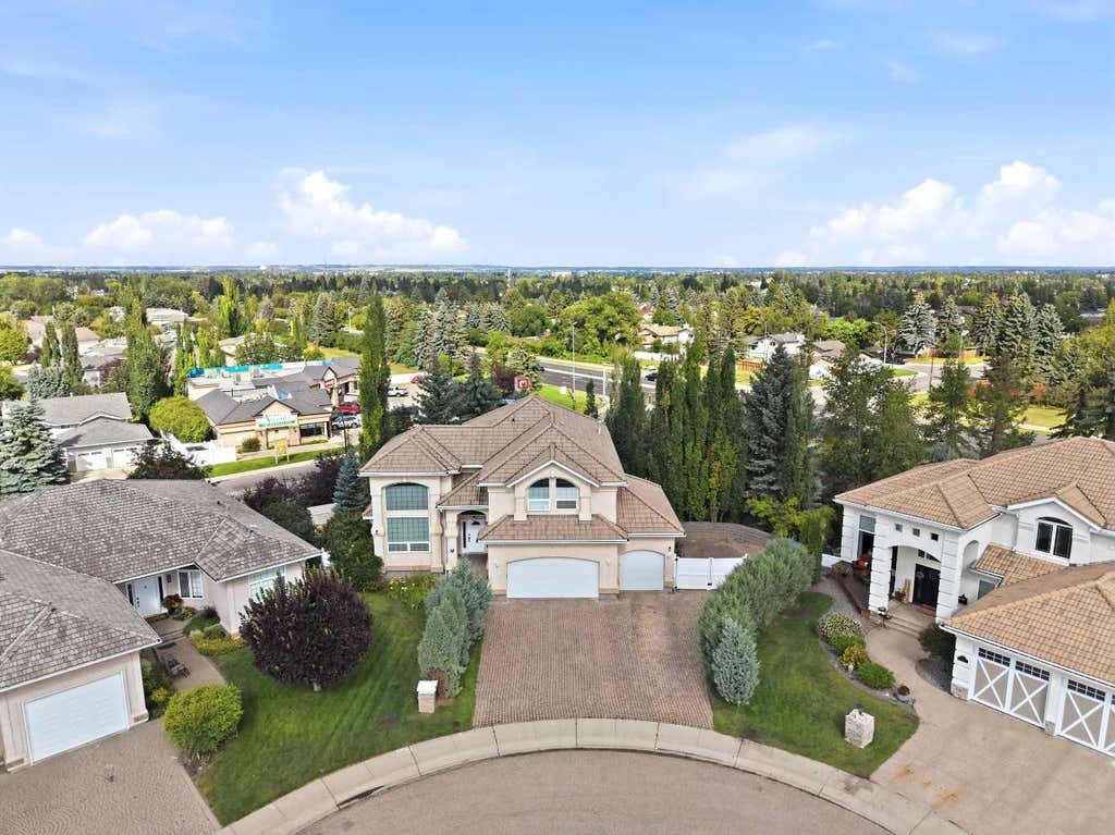 Photo of 25 Ashmore Close, Red Deer, AB T4R 2R7 (MLS # A2337277)