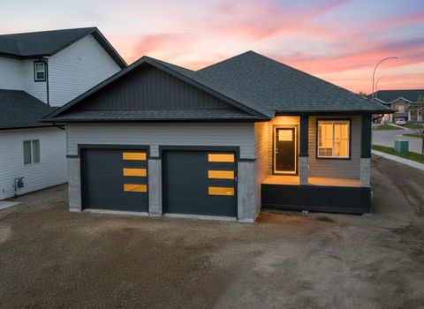 Photo of 2 Aura Drive, Blackfalds, AB T4M 0N3 (MLS # A2303540)