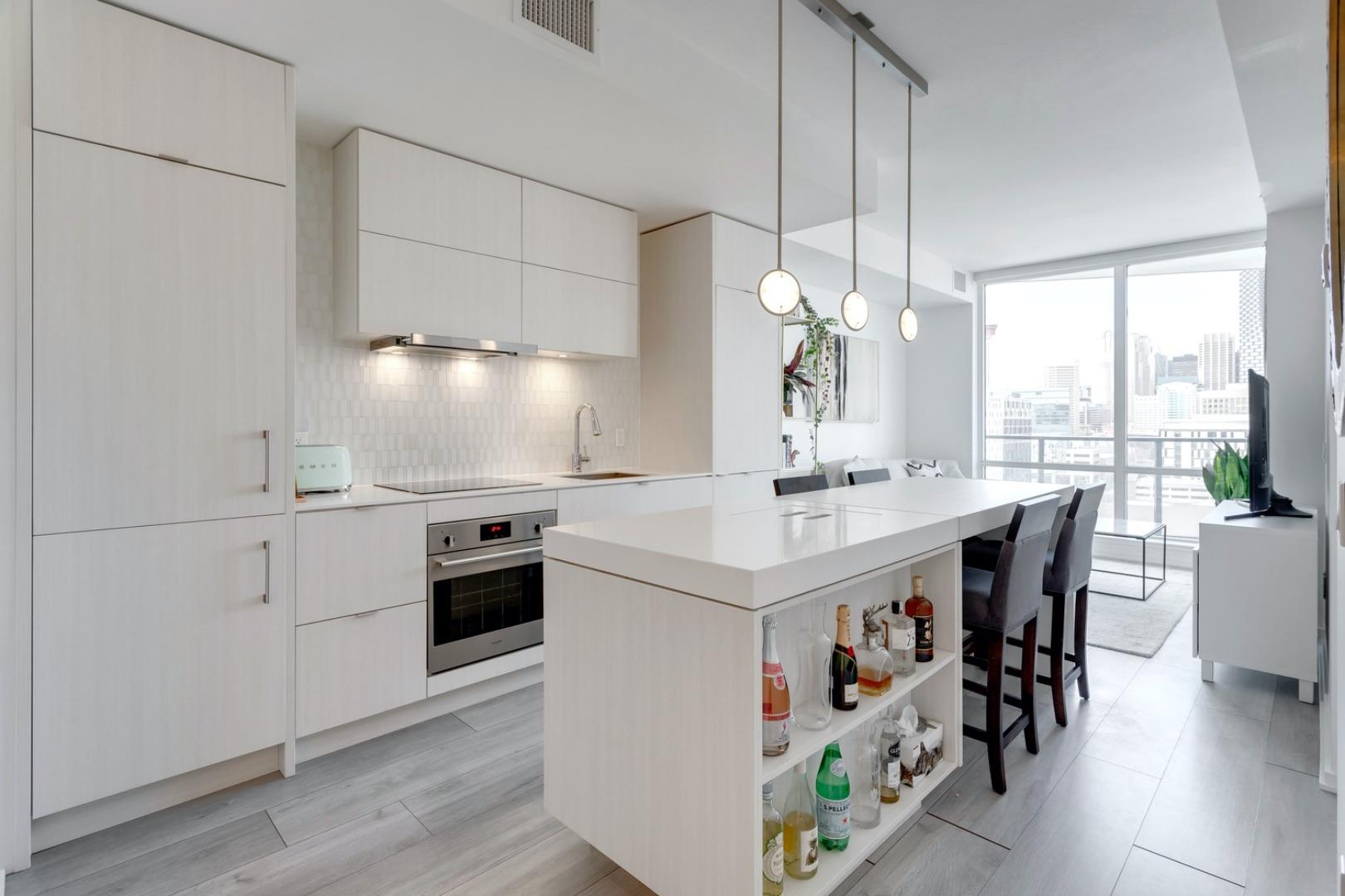 615 6 Avenue SE 1210