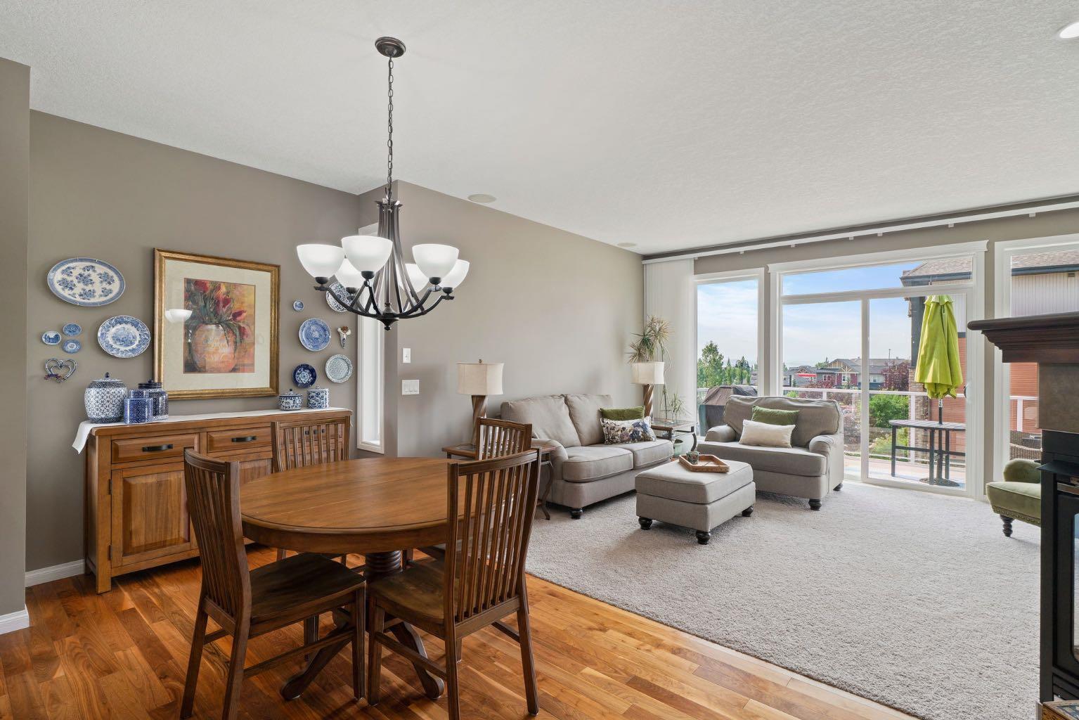 204 Sunset Square