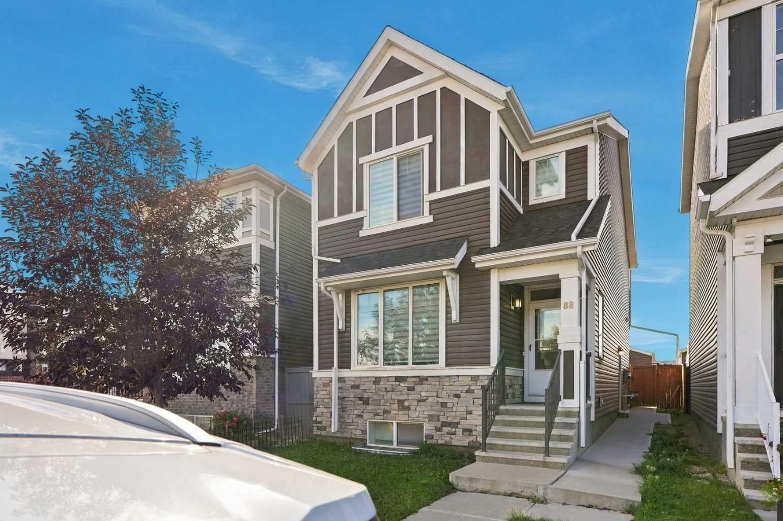 88 Red Embers Crescent NE
