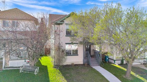 Photo of 159 Hidden Way NW, Calgary, AB T3A 5S7 (MLS # A2313605)