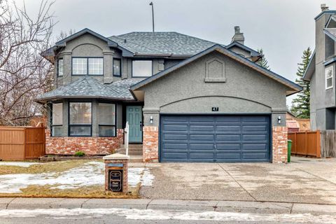 Photo of 47 Canterbury Court SW, Calgary, AB T2W 6C2 (MLS # A2294234)