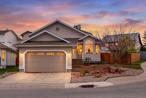 Photo of 11 Sheep River Gate, Okotoks, AB T1S 1X2 (MLS # A2345438)