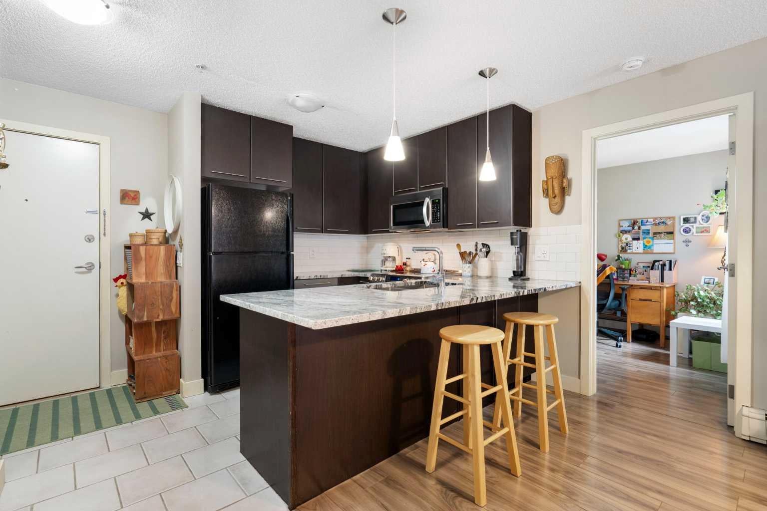 35 Richard Court SW 159