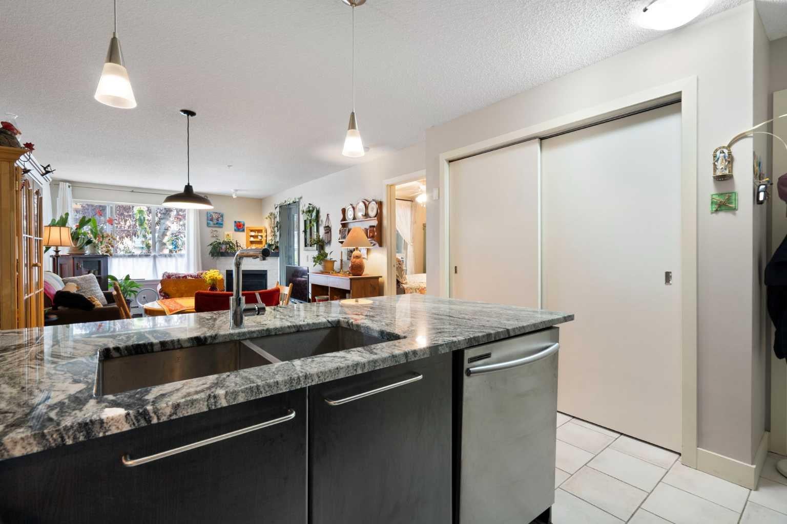 35 Richard Court SW 159