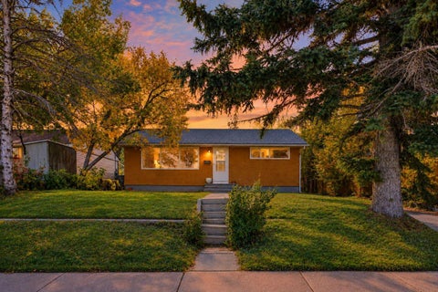 Photo of 411 33 Avenue NE, Calgary, AB T2N 2J2 (MLS # A2348674)