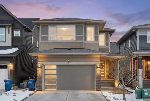 391 Lawthorn Way SE Airdrie AB T4A 3M7