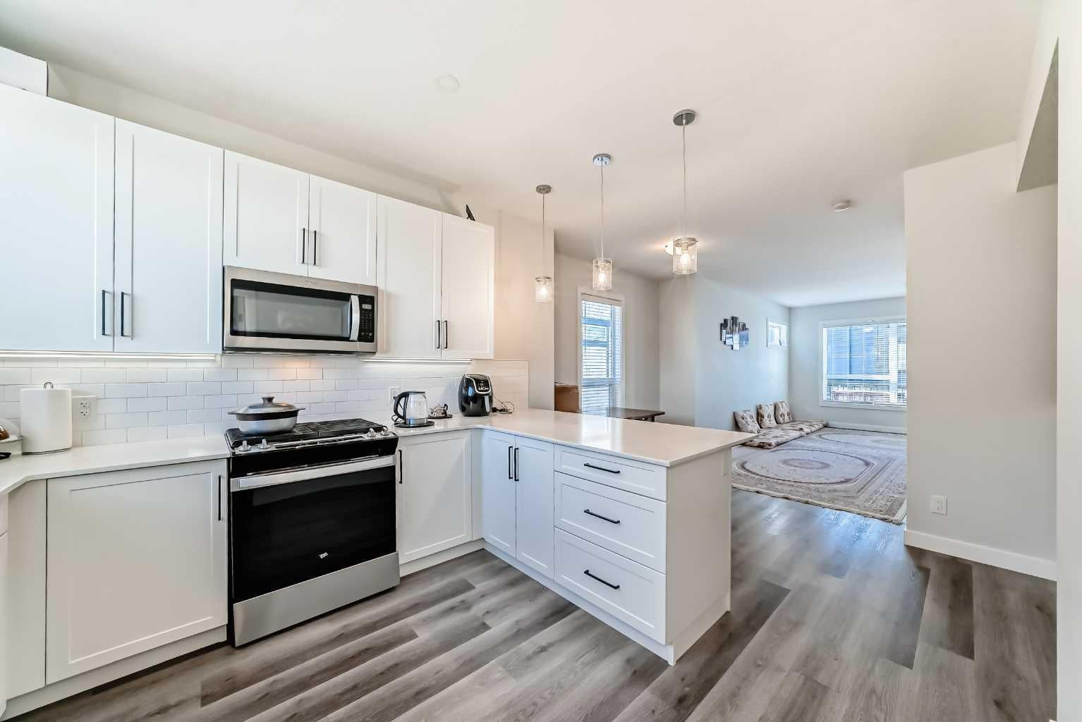 30 Evanscrest Park NW