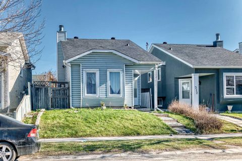 Photo of 314 Castleridge Drive NE, Calgary, AB T3J 3C4 (MLS # A2307686)