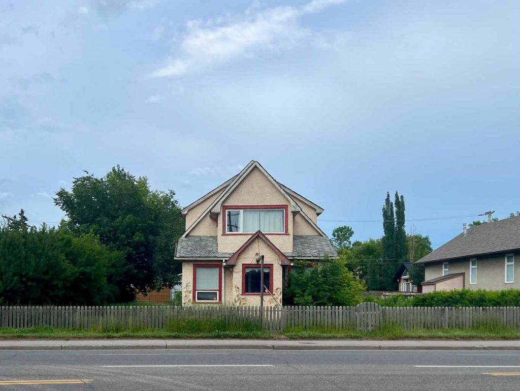 Photo of 1312 Edmonton Trail NE, Calgary, AB T2E 3K7 (MLS # A2288665)