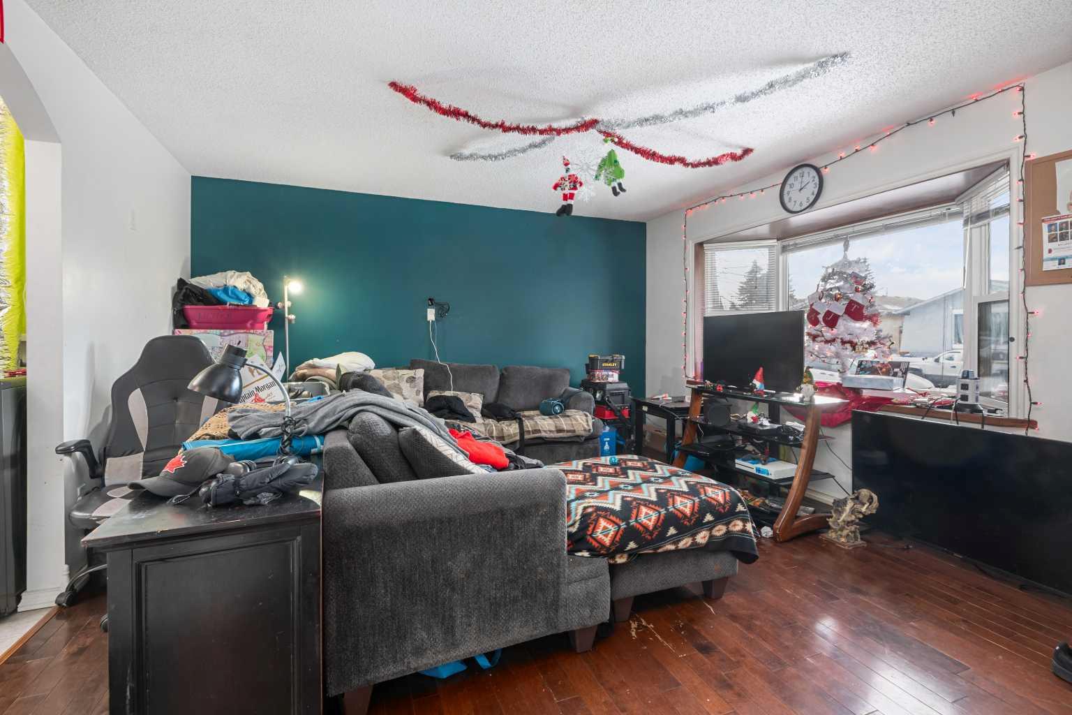 268 Madeira Place NE