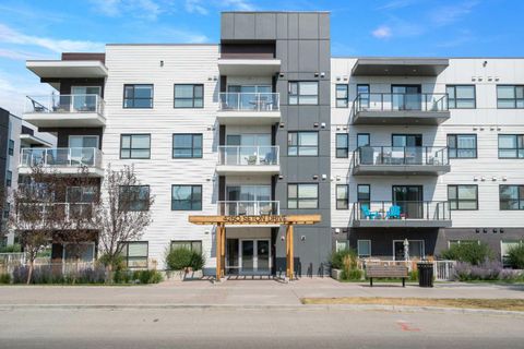 Photo of 4250 Seton Drive SE #214, Calgary, AB T3M 3B7 (MLS # A2256816) Photo of 4250 Seton Drive SE #214, Calgary, AB T3M 3B7 (MLS # A2256816)