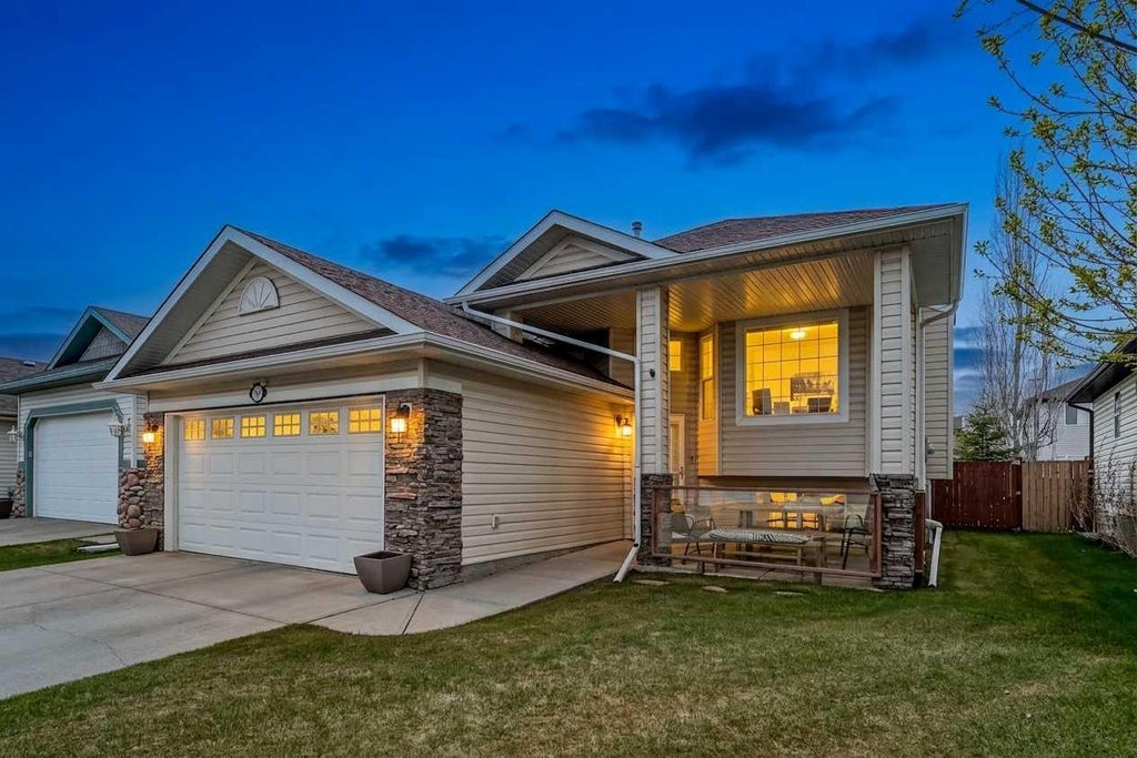 Photo of 285 West Creek Springs, Chestermere, AB T1Y 1N7 (MLS # A2318837)