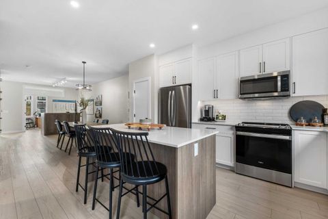 84 Ricardo Ranch Avenue SE Calgary AB T3M 3Z4