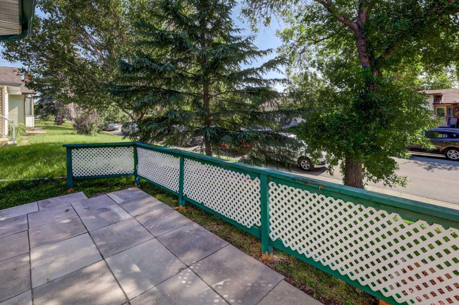 355 Pinewind Road NE