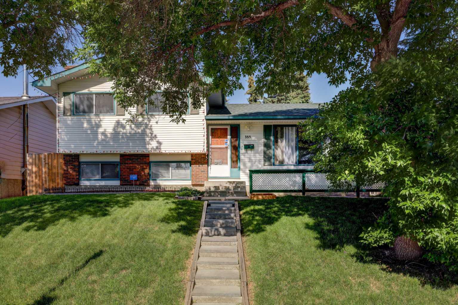 355 Pinewind Road NE