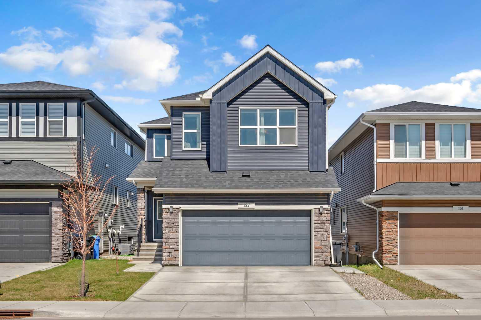 127 Ambleside Crescent NW