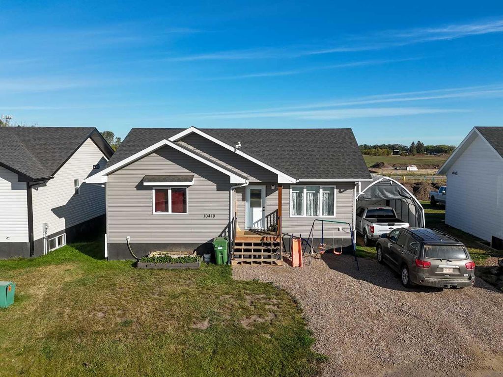 Photo of 10410 105 Avenue, La Crete, AB T0H 2H0 (MLS # A2288914)