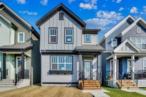 Photo of 239 Savoy Landing SE, Calgary, AB T3S 0L1 (MLS # A2262117) Photo of 239 Savoy Landing SE, Calgary, AB T3S 0L1 (MLS # A2262117)