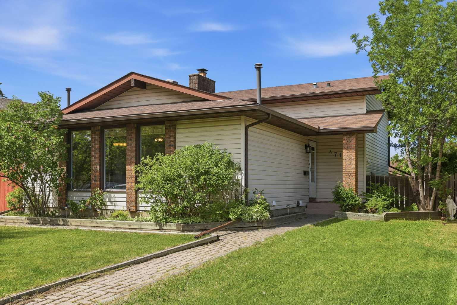 471 Berkley Crescent NW