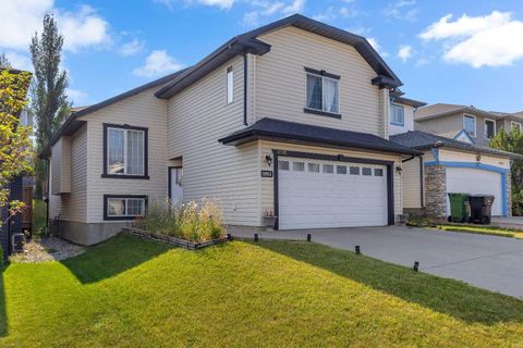 10913 Hidden Valley Drive NW Calgary AB T3A 5V7