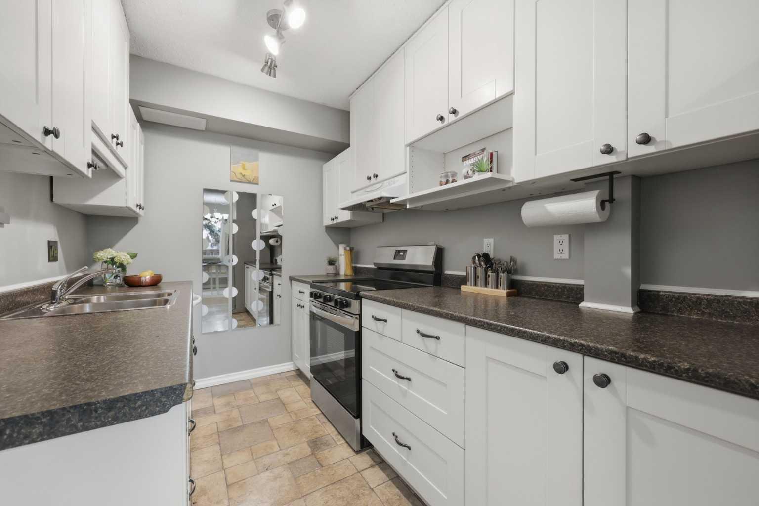 287 Southampton Drive SW 2