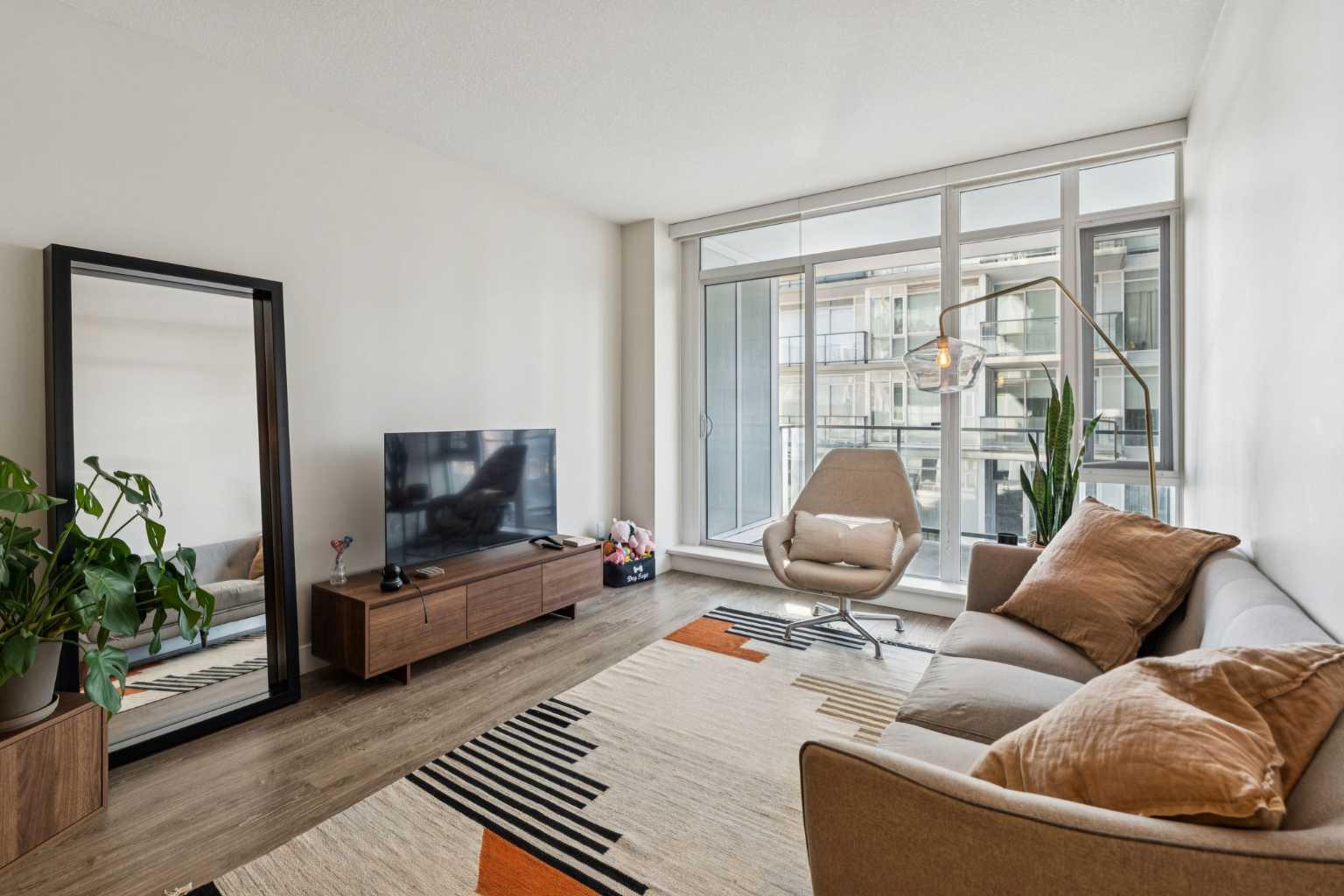 1122 3 Street SE 805