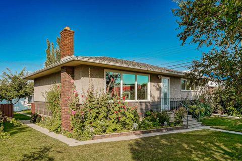 1813 38 Street SE Calgary AB T2B 0Z4