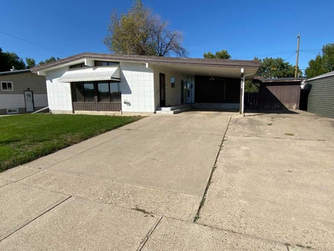 Photo of 4825 56 Avenue N, Taber, AB T1G 1E4 (MLS # A2345459)