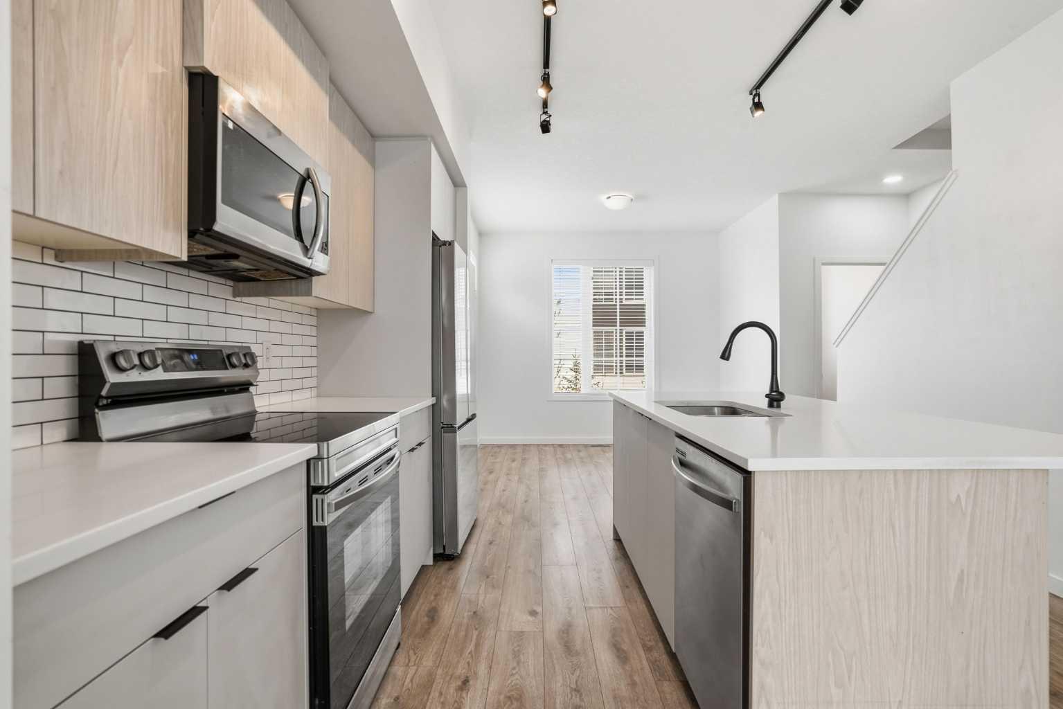 32 Walgrove Common SE