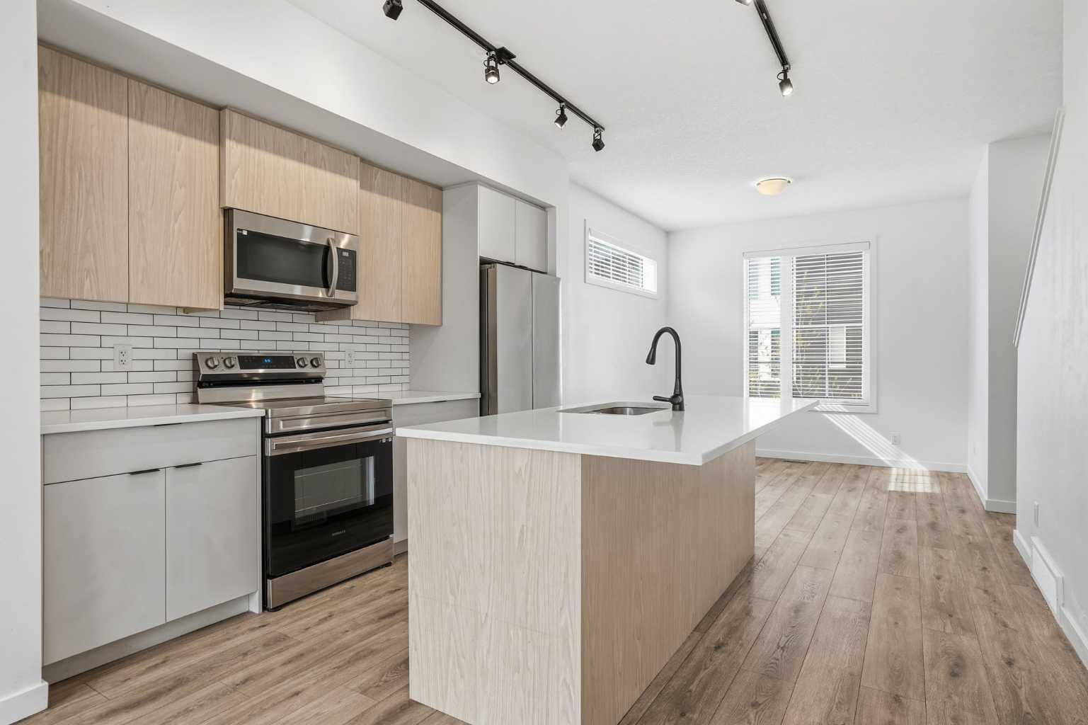 32 Walgrove Common SE