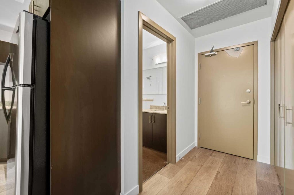 Photo of 135 13 Avenue SW #706, Calgary, AB T2R 0W8 (MLS # A2345153)