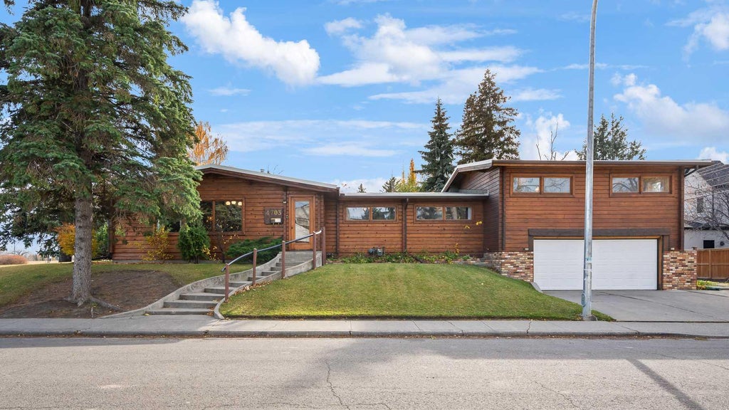 Photo of 4703 14A Street SW, Calgary, AB T2T 3Y5 (MLS # A2353308)