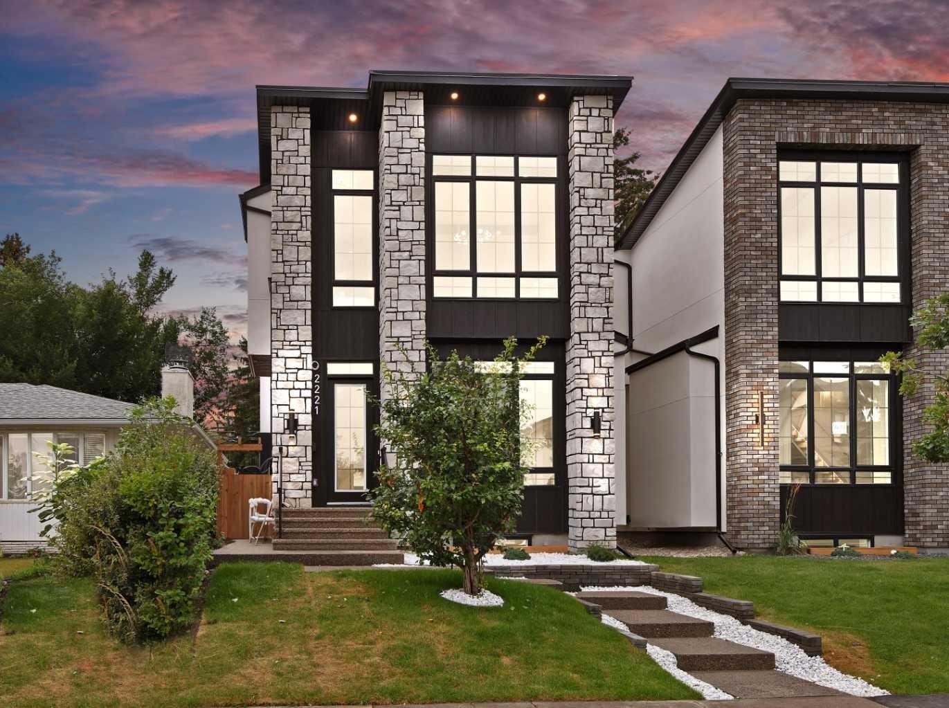 2221 Halifax Crescent NW