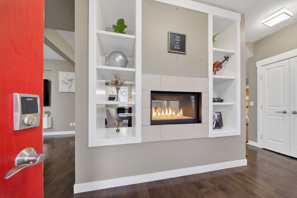 Photo of 229 Rainbow Falls Glen, Chestermere, AB T1X 0S6 (MLS # A2298551)